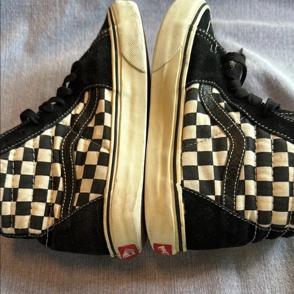 Vans Black and White High-Top Sneakers - Picture 4 of 12